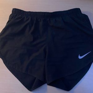 Women’s dri-fit nike shorts size xs